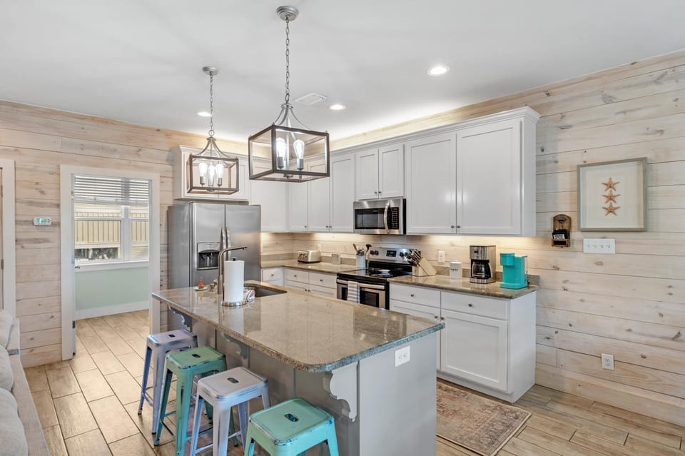 Coffee/tea facilities, Kitchen or kitchenette, dishwasher, minibar, pet friendly, stove, toaster