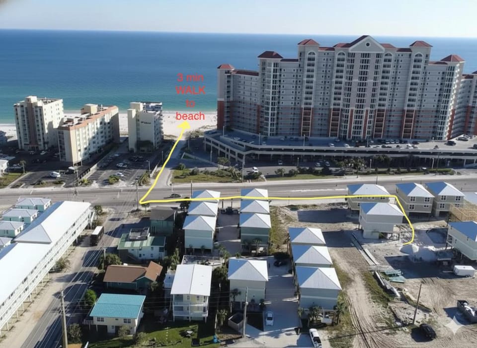 PRIME Coral Dreams Walk to Beach Pool Pets Near The Hangout Parking House in Gulf Shores