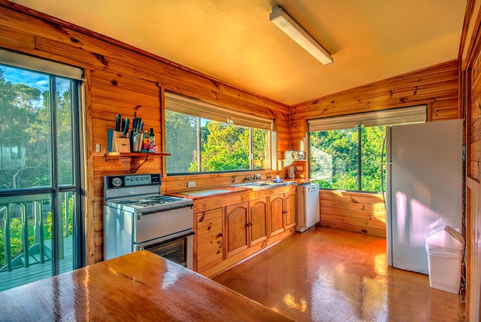 Coffee/tea facilities, Kitchen or kitchenette