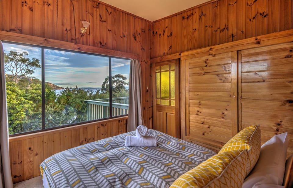 Bedroom, Garden view, Mountain view, Sea view