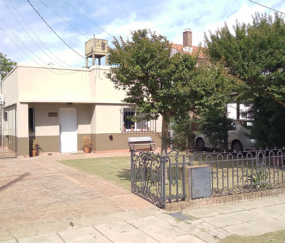 Casa Flandes - Jáuregui - Luján - Buenos Aires Apartment in Luján