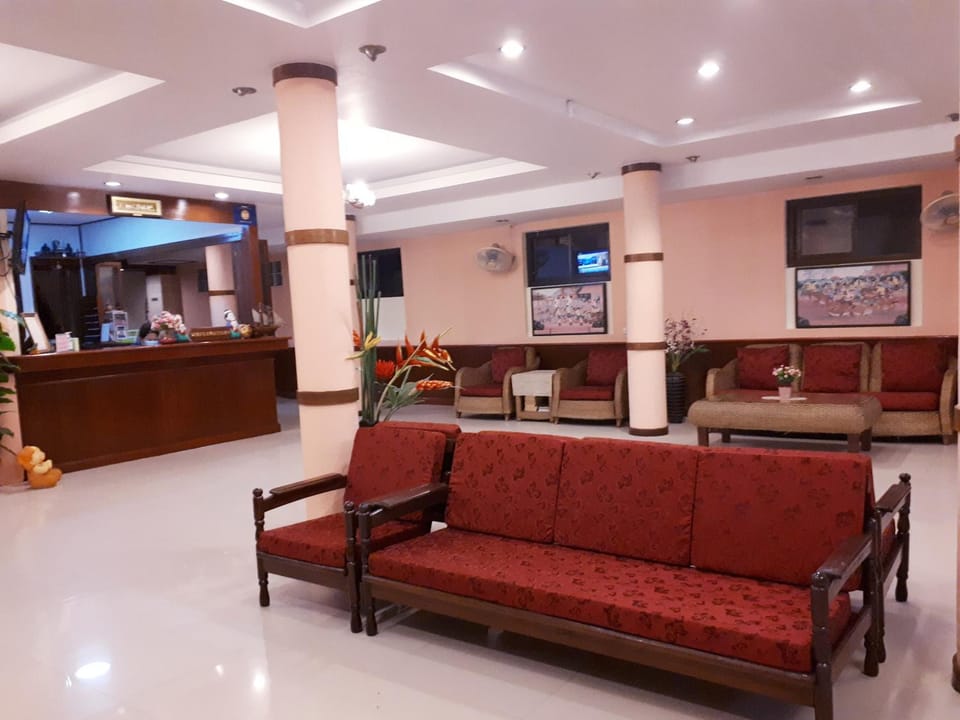 Nathon Residence Hotelโรงเเรมหน้าทอนเรสซิเด้นท์ Hotel in Ko Samui