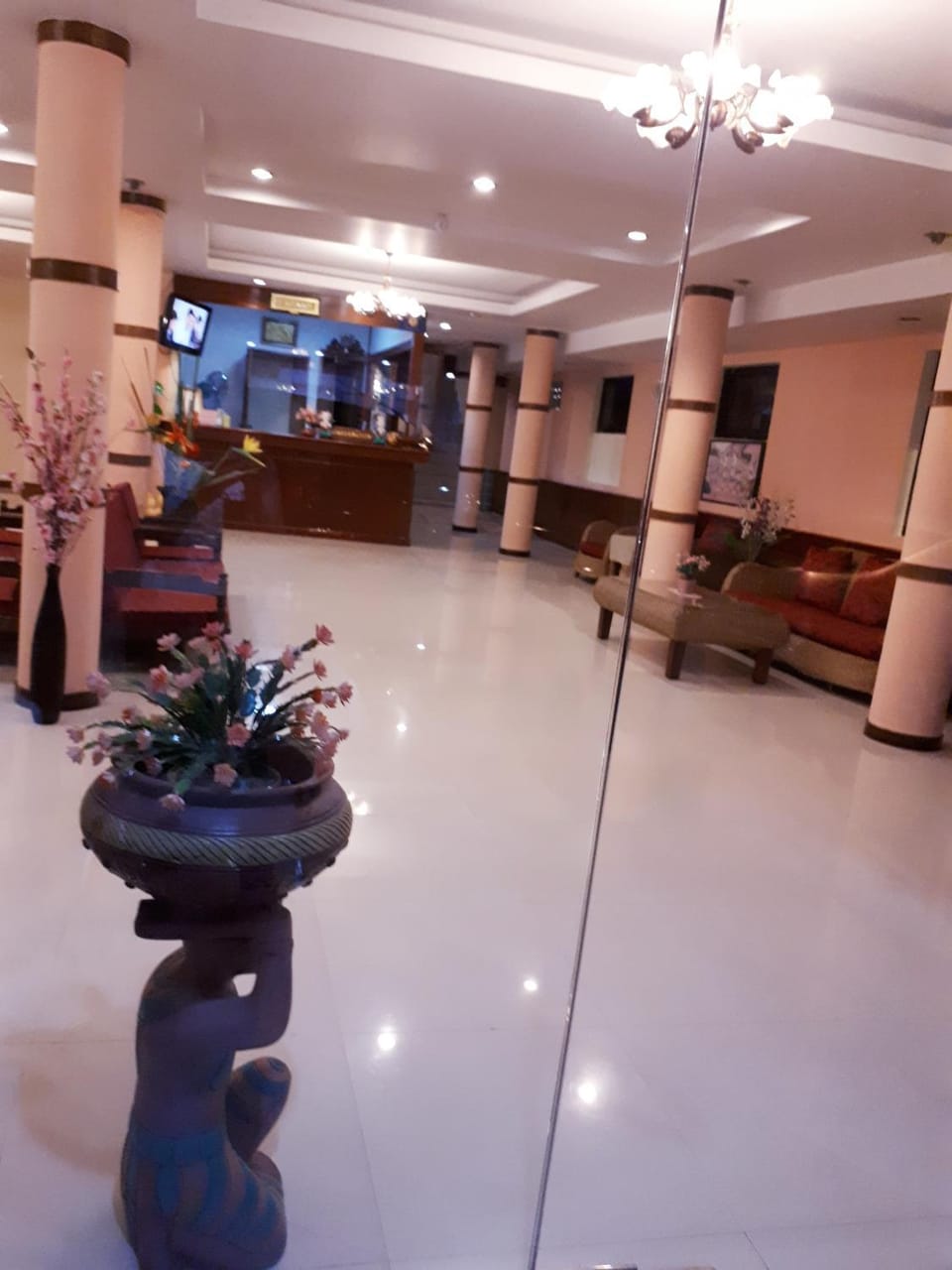 Nathon Residence Hotelโรงเเรมหน้าทอนเรสซิเด้นท์ Hotel in Ko Samui