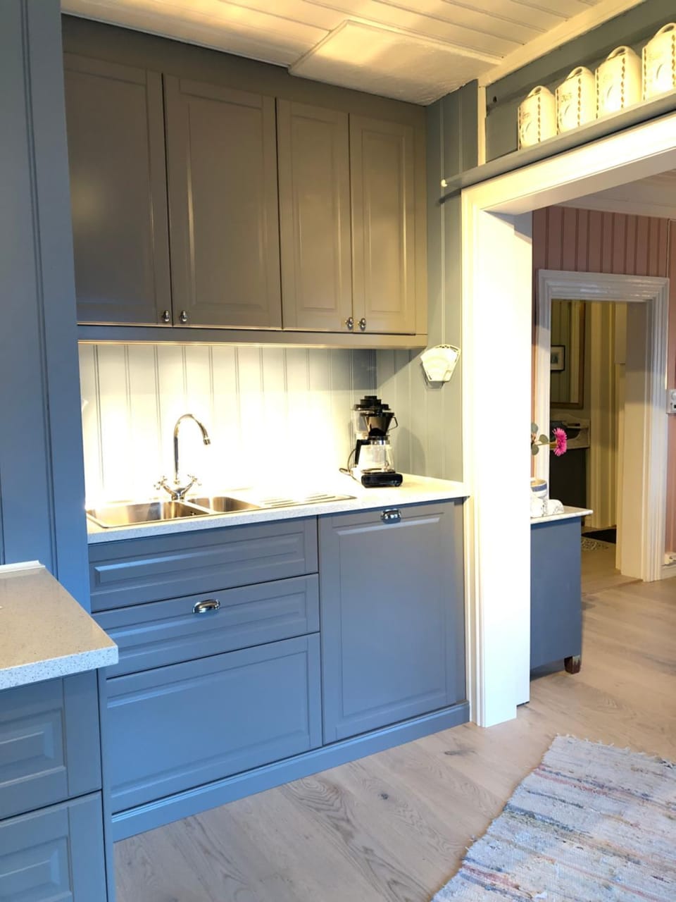 Coffee/tea facilities, Kitchen or kitchenette, dishwasher