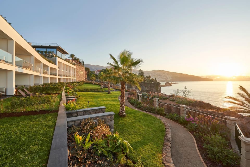 Garden view, Sea view