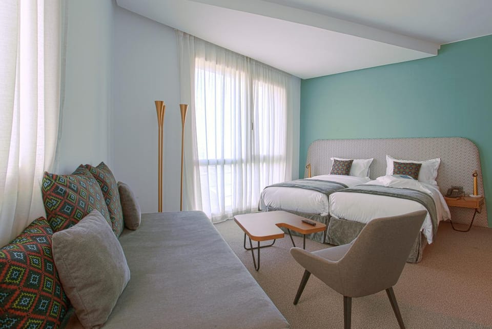 Seating area, Bedroom