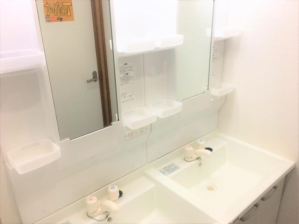 Toilet, Area and facilities