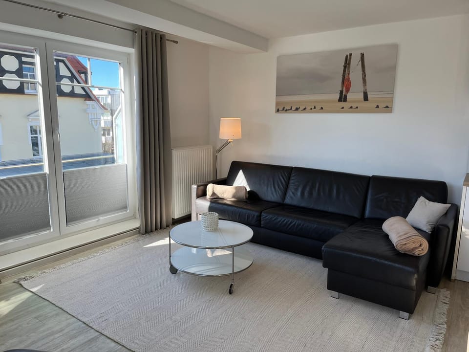 "WoogeStrand" - Traumwohnung für 4 Personen in der repräsentativen Residenz Anna See direkt am Hauptstrand. Apartment in Friesland