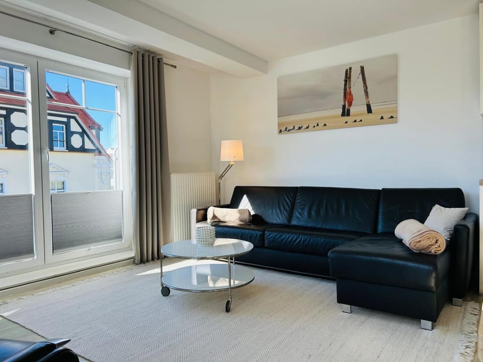 "WoogeStrand" - Traumwohnung für 4 Personen in der repräsentativen Residenz Anna See direkt am Hauptstrand. Apartment in Friesland