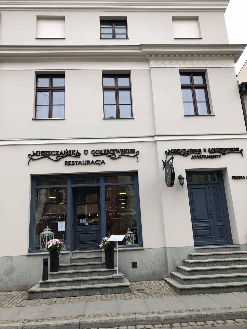 Facade/entrance