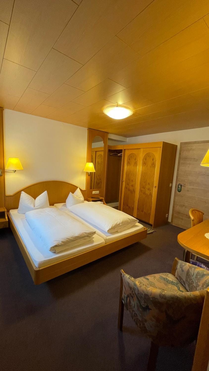Bed, Bedroom, wardrobe