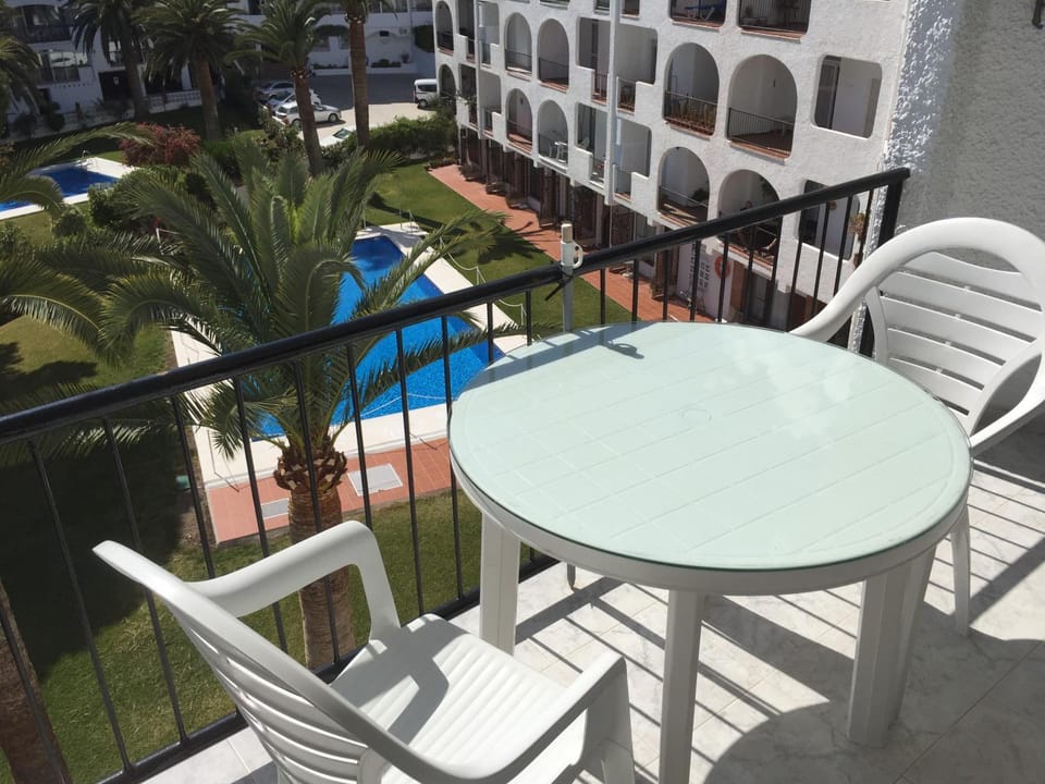 Balcony/Terrace, Pool view