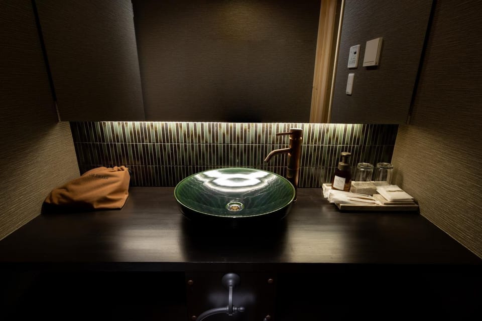 Bathroom, Photo of the whole room