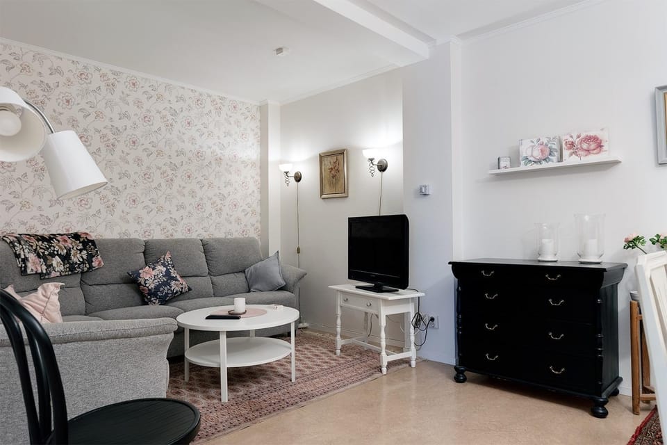 TV and multimedia, Living room, Seating area, Internal: Not applicable to any particular room