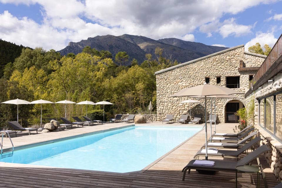 Swimming pool, Swimming pool