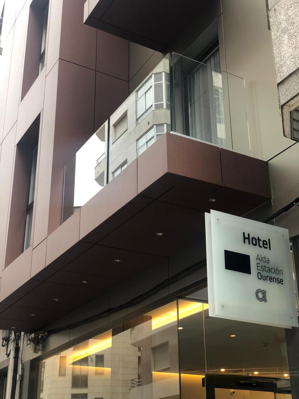 Property building, Facade/entrance