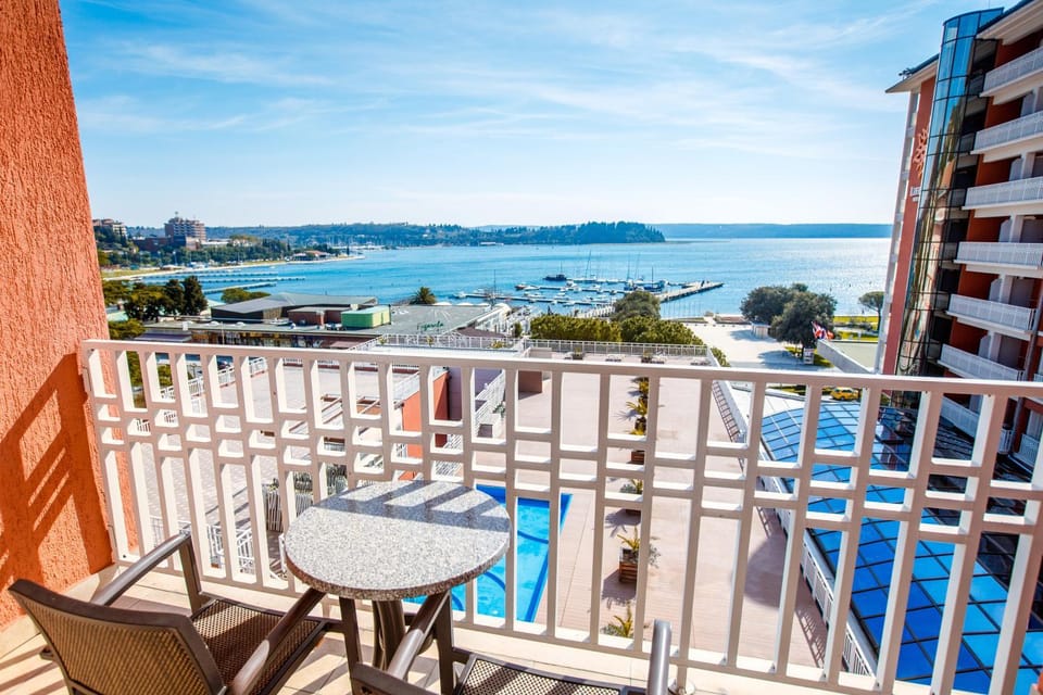 Bedroom, Sea view