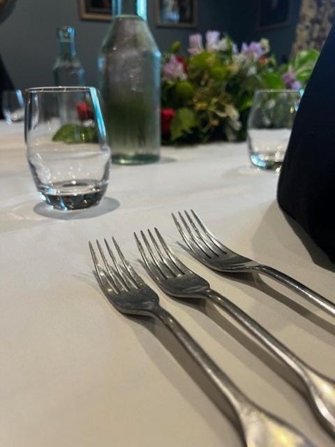 Restaurant/places to eat, Food and drinks