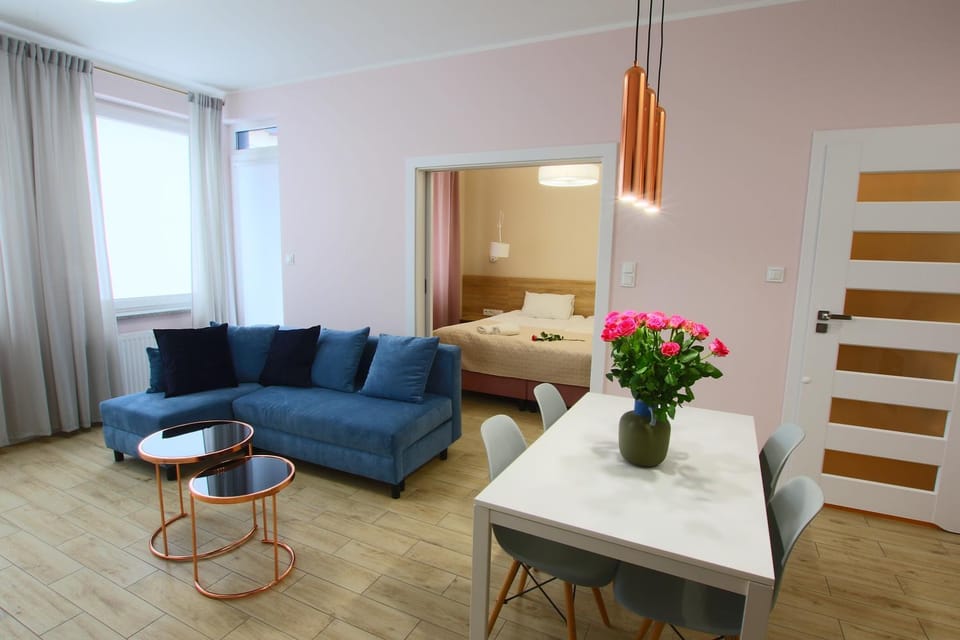 Living room, Dining area, Bedroom