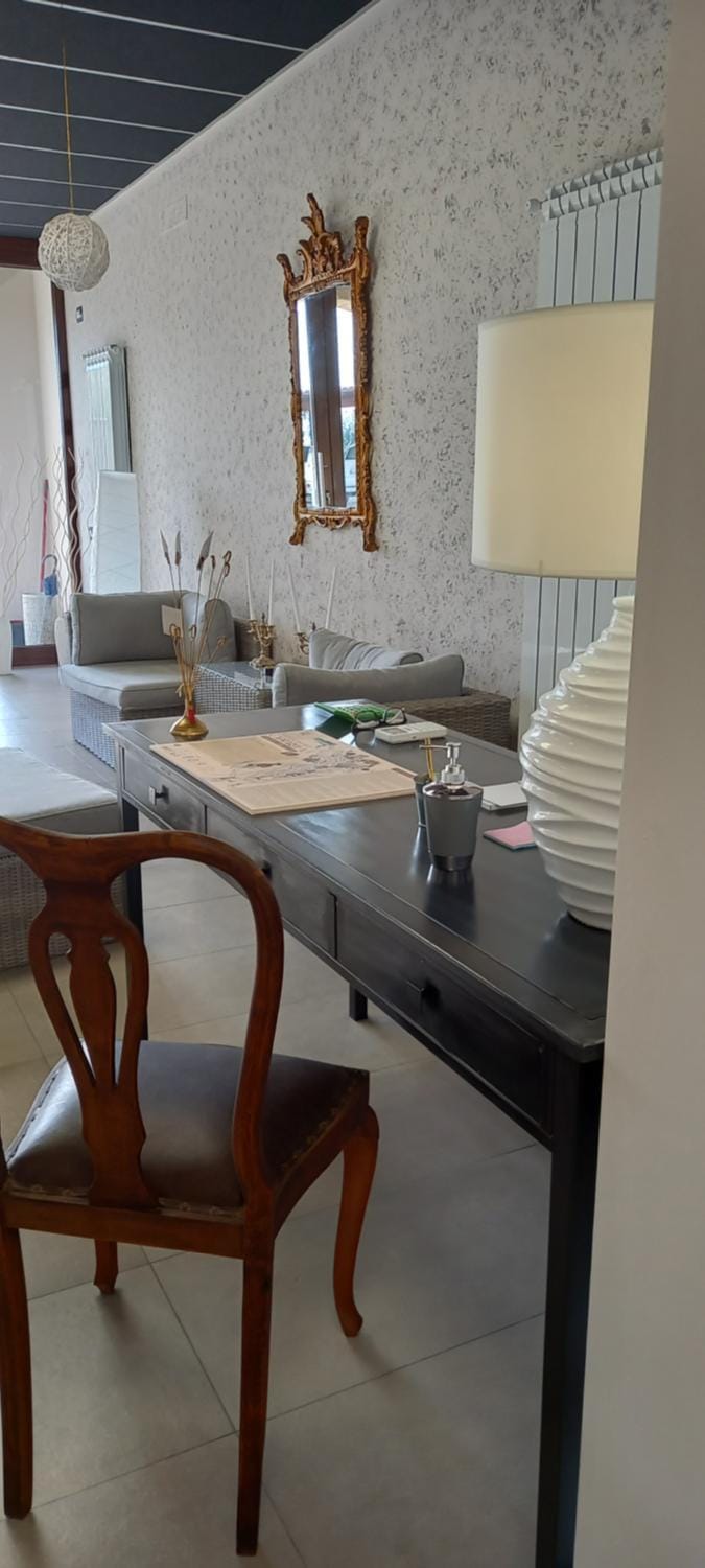 Breakfast, Internal: Not applicable to any particular room
