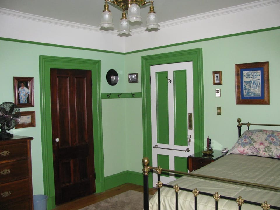 Gower Manor Historic Bed & Breakfast Bed and Breakfast in St Johns