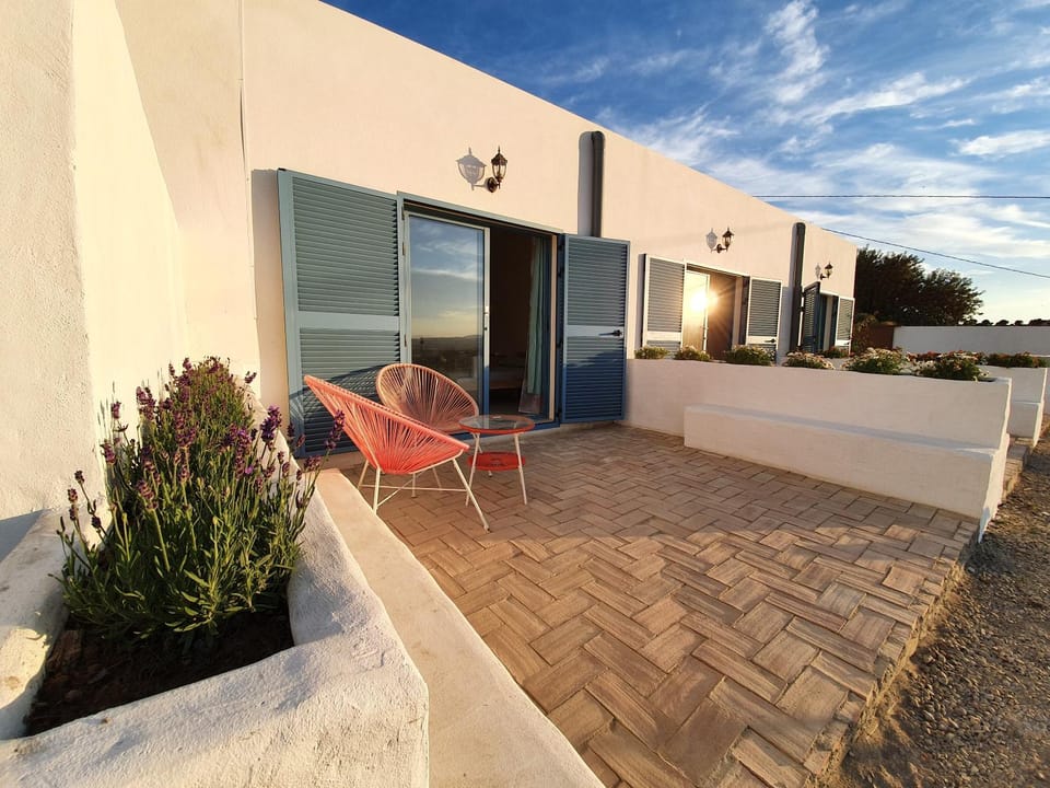 Patio, Facade/entrance