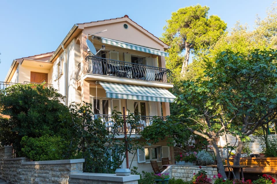 Property building, Balcony/Terrace