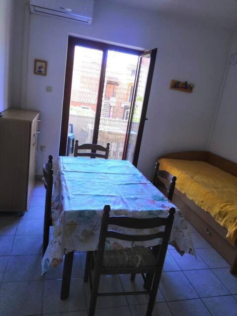 Laura and Nevio Apartments and Rooms Apartment in Cres