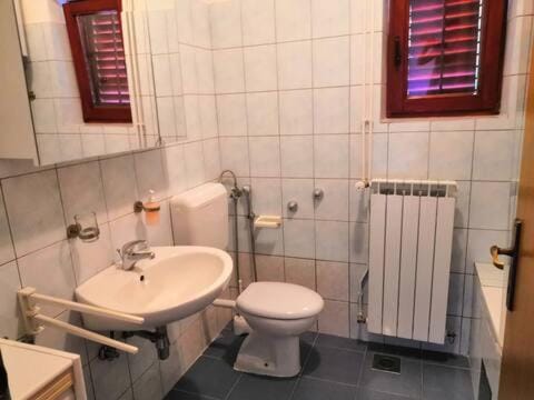 Laura and Nevio Apartments and Rooms Apartment in Cres