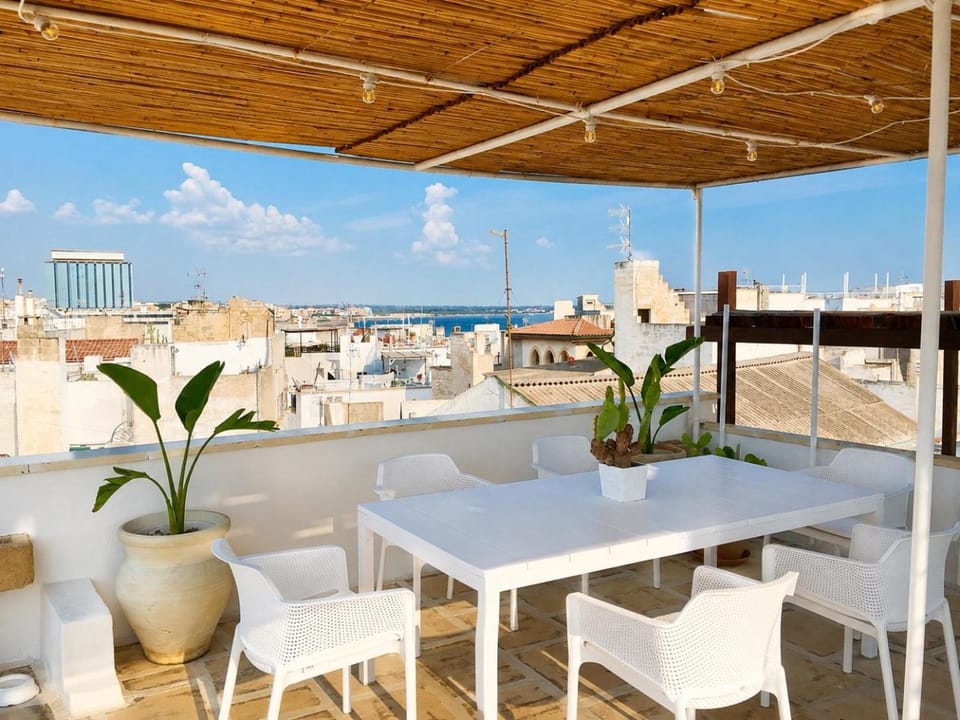 Patio, View (from property/room), Balcony/Terrace, City view