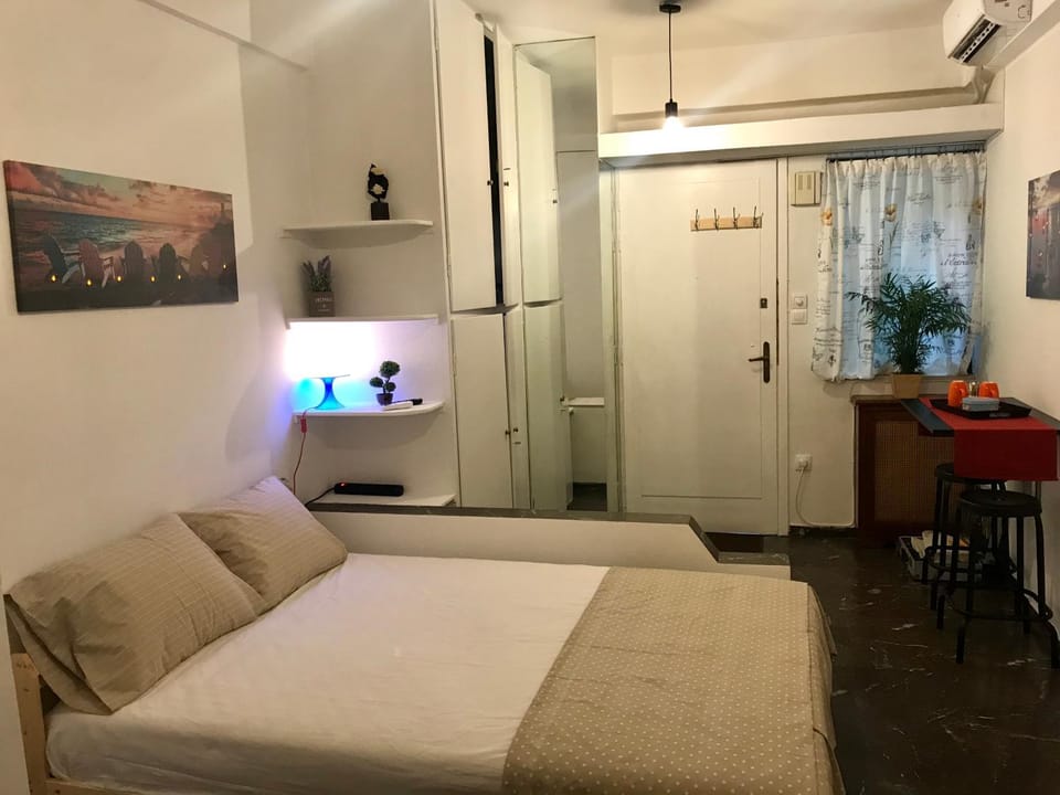 Edem Riviera Studio,close to beach,in Paleo Faliro Apartment in Alimos