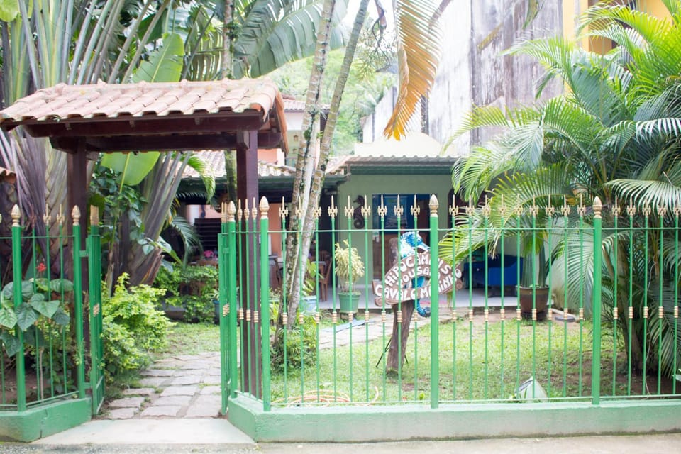 Facade/entrance, Day, Garden