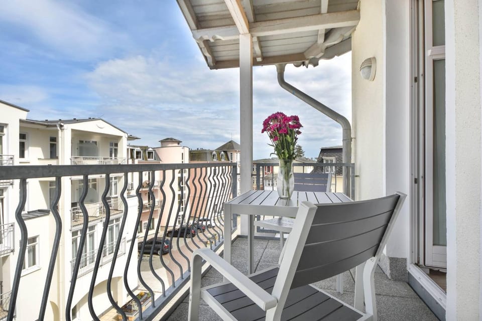 View (from property/room), Balcony/Terrace