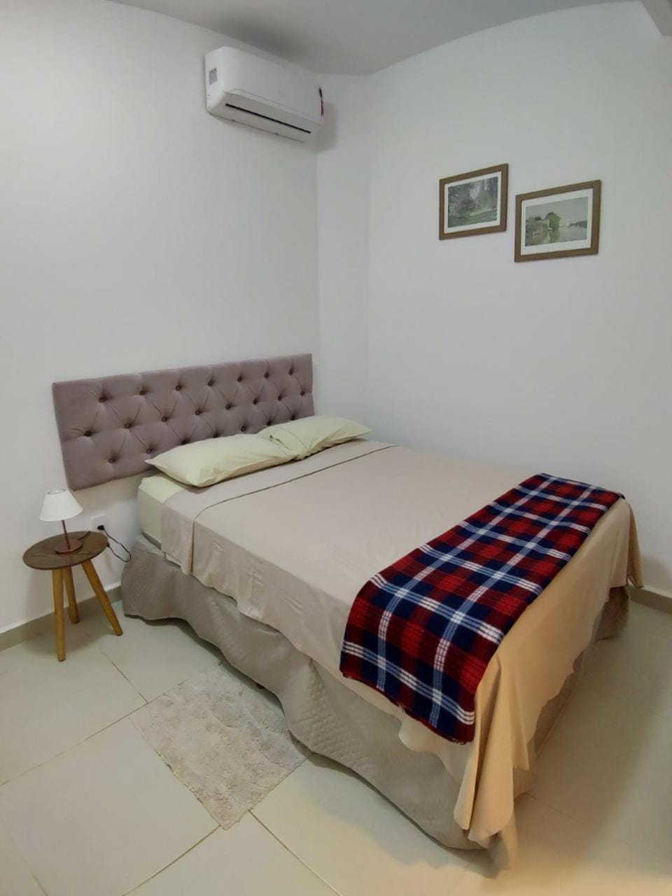 Bed, Photo of the whole room, Bedroom, air conditioner