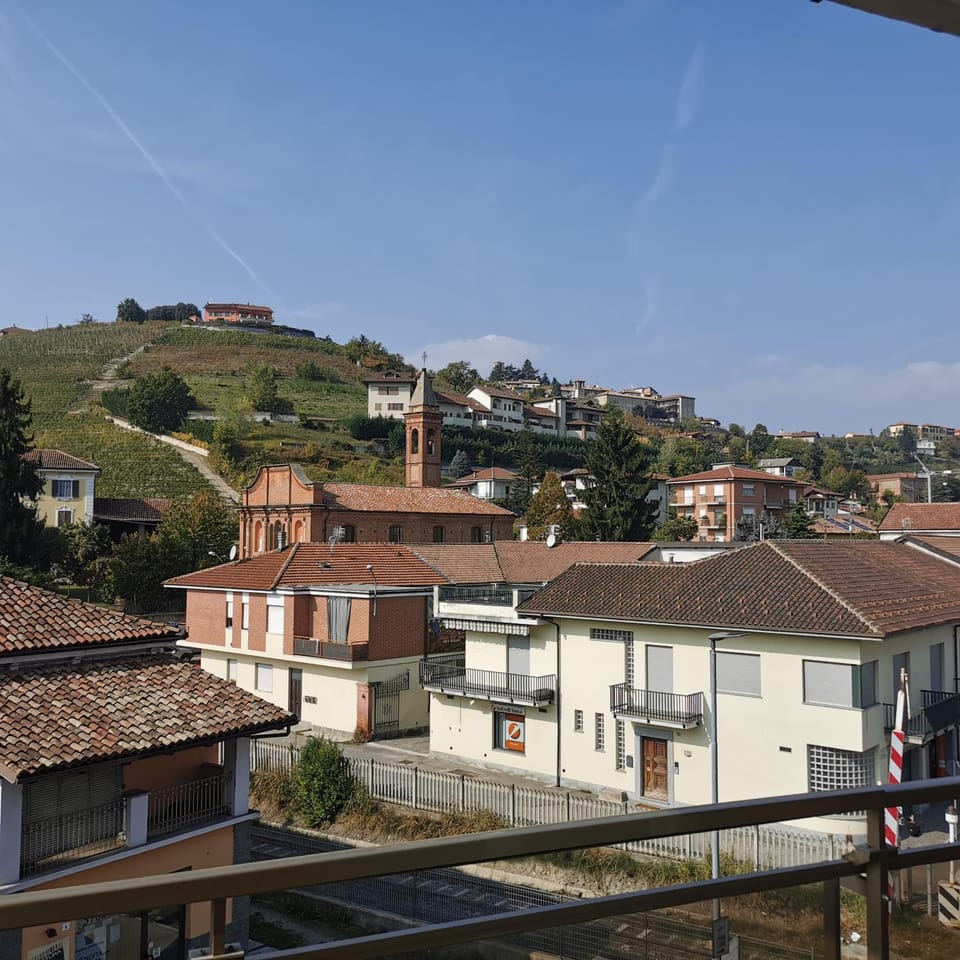 Neighbourhood, Natural landscape, City view