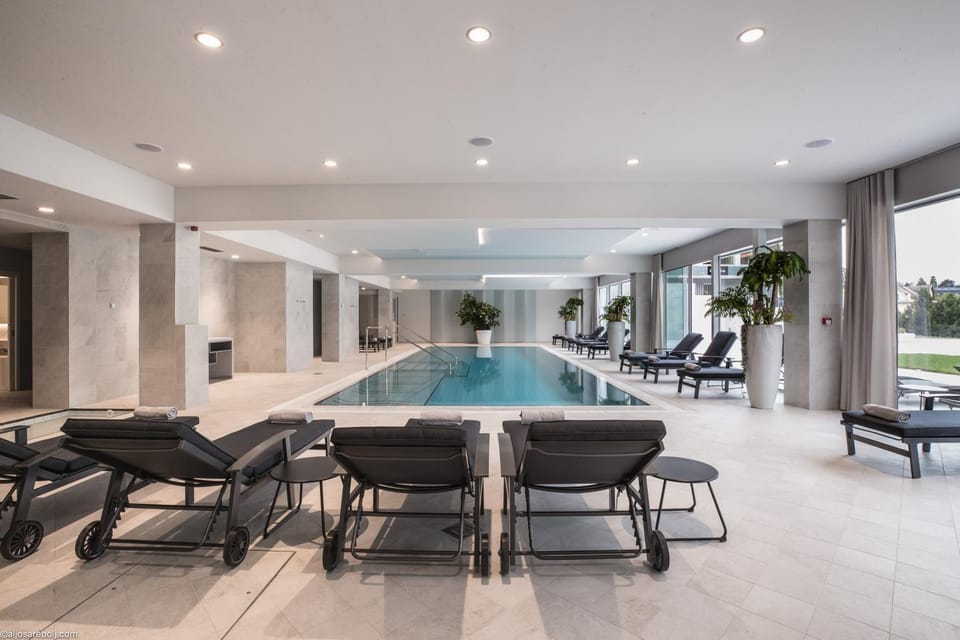 Spa and wellness centre/facilities, Swimming pool