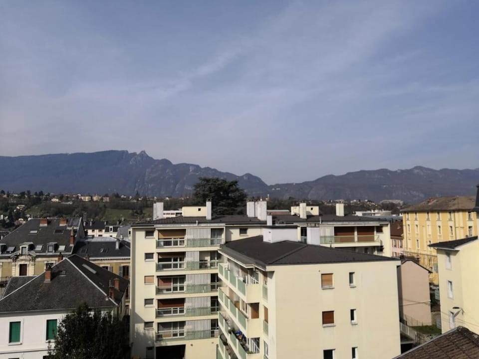 Cosy Aix Apartment in Aix-les-Bains