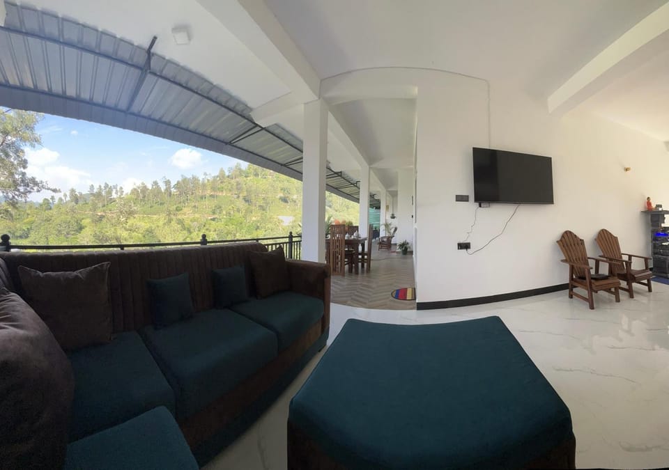 TV and multimedia, Seating area