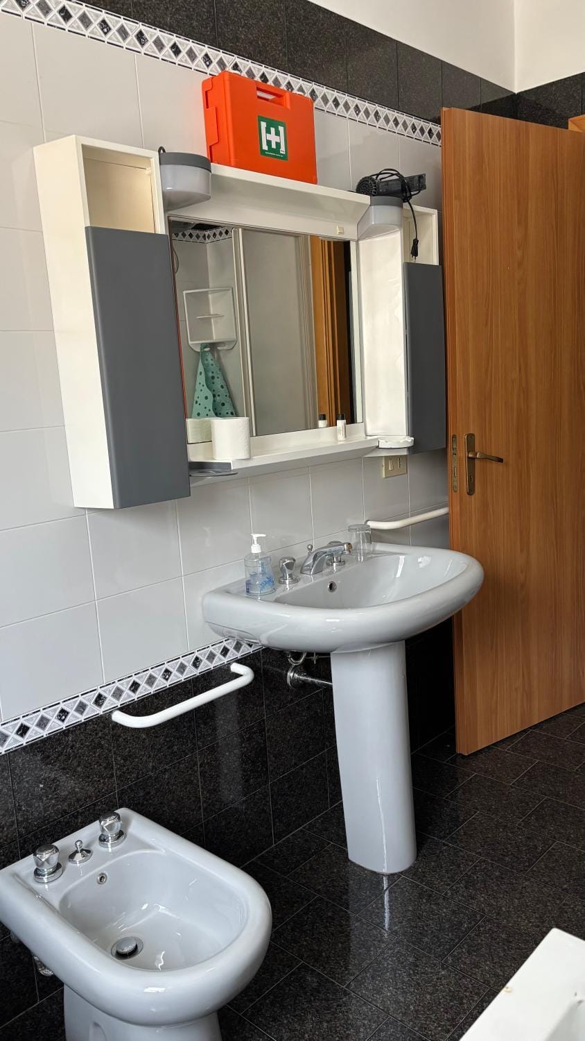 Toilet, Bathroom