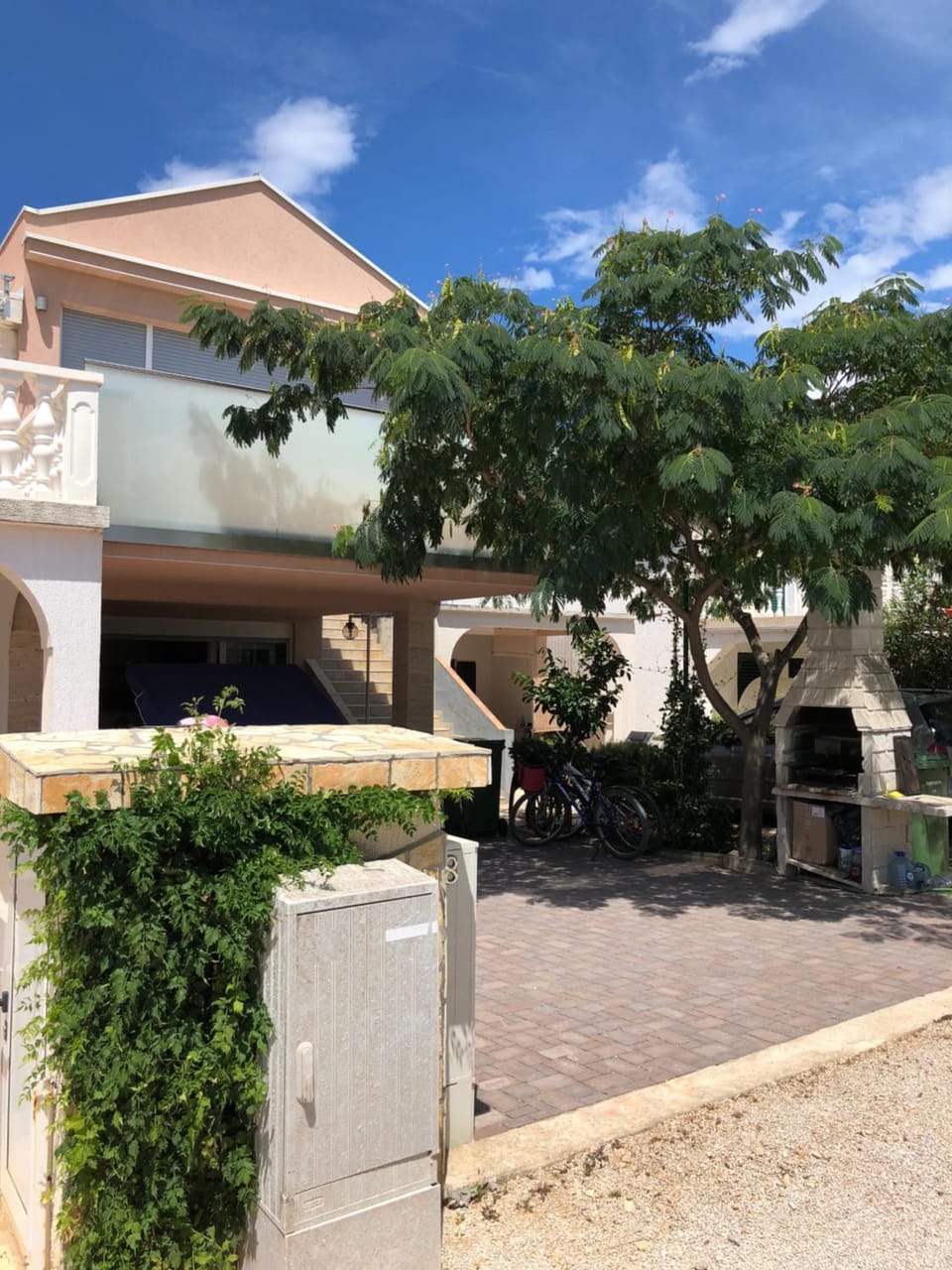 Facade/entrance, BBQ facilities