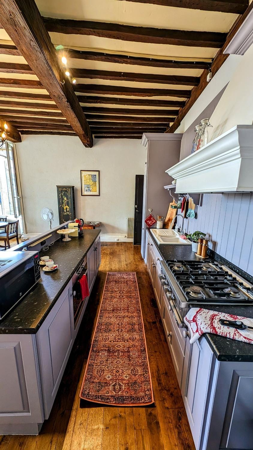 Kitchen or kitchenette, kitchen