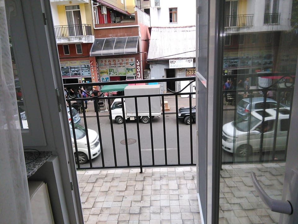 Day, Street view