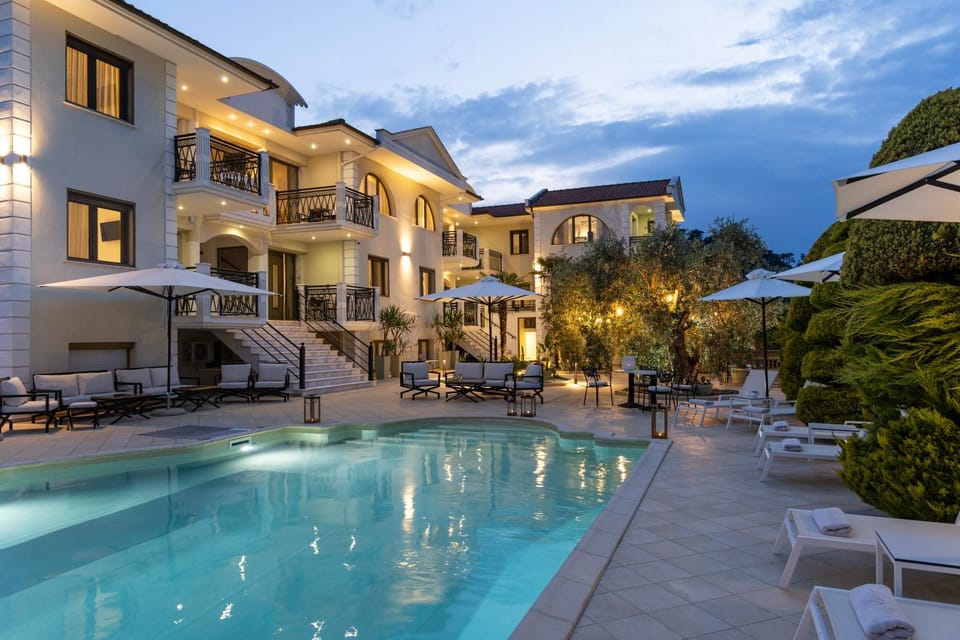 Property building, Swimming pool
