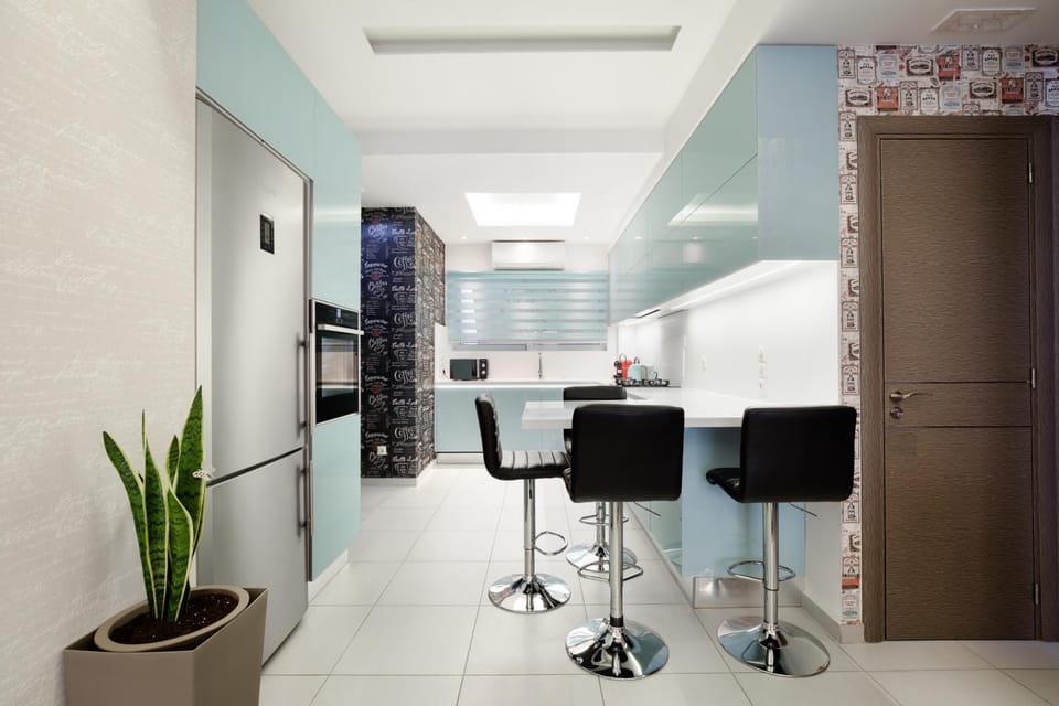 Coffee/tea facilities, Kitchen or kitchenette, Dining area