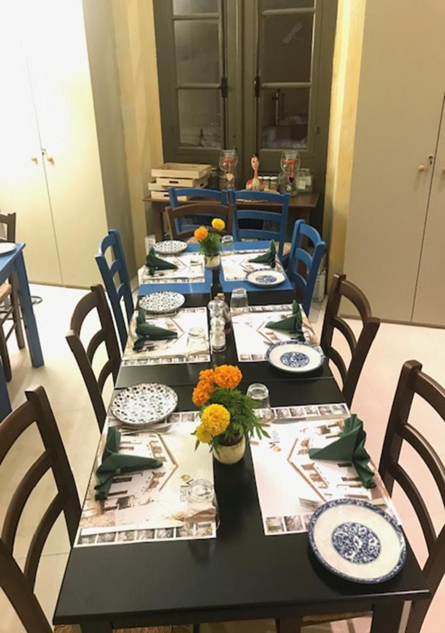 Restaurant/places to eat, Dining area