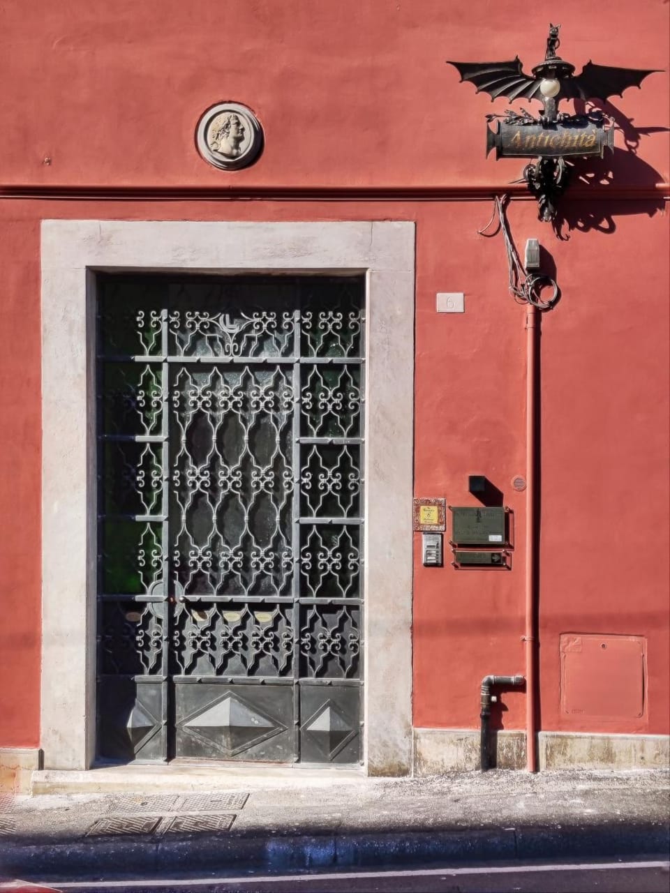 Facade/entrance