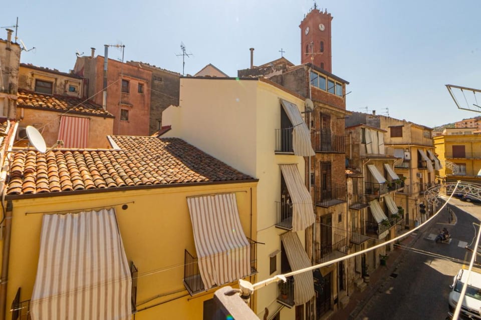 Casa "a chiazzetta" Bed and Breakfast in Castelbuono