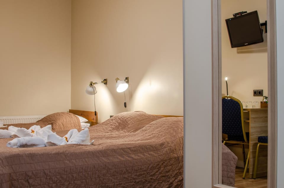 Bed, View (from property/room), Bedroom