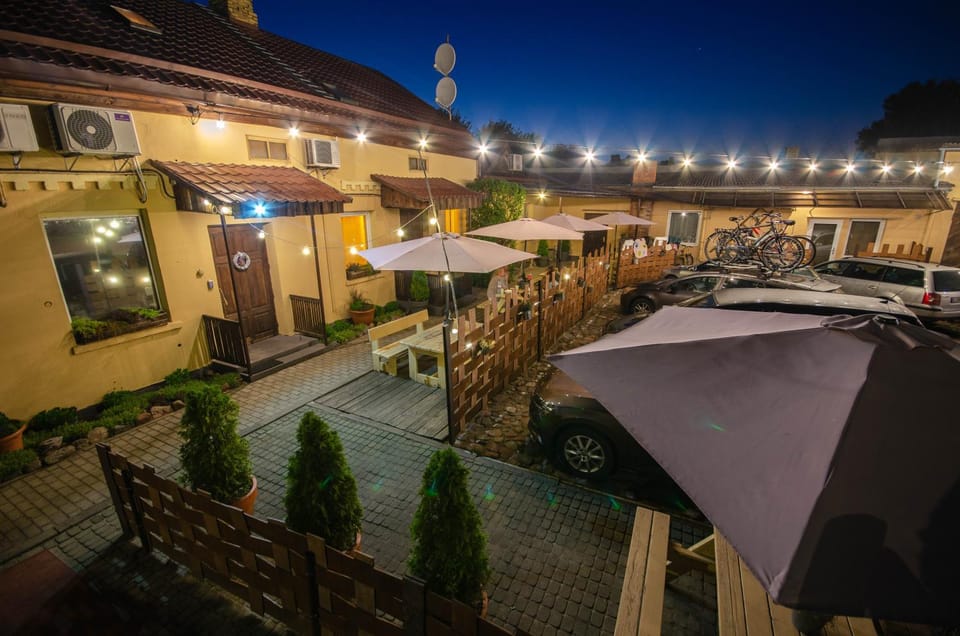 Night, Garden, Inner courtyard view, Parking