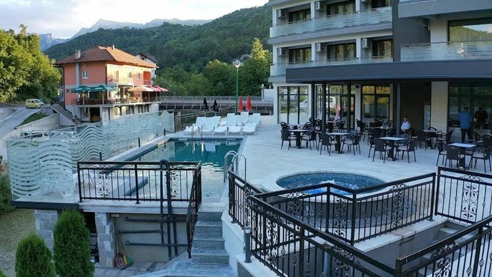 Pool view, Swimming pool, Swimming pool